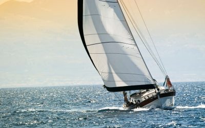 Comment parier sur la voile : guide complet des stratégies gagnantes